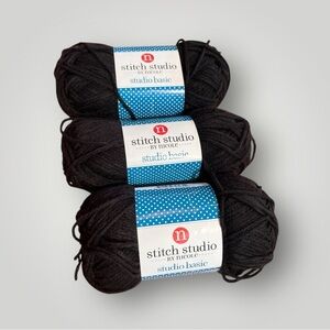 Lot/3 Stitch Studio Raven Yarn